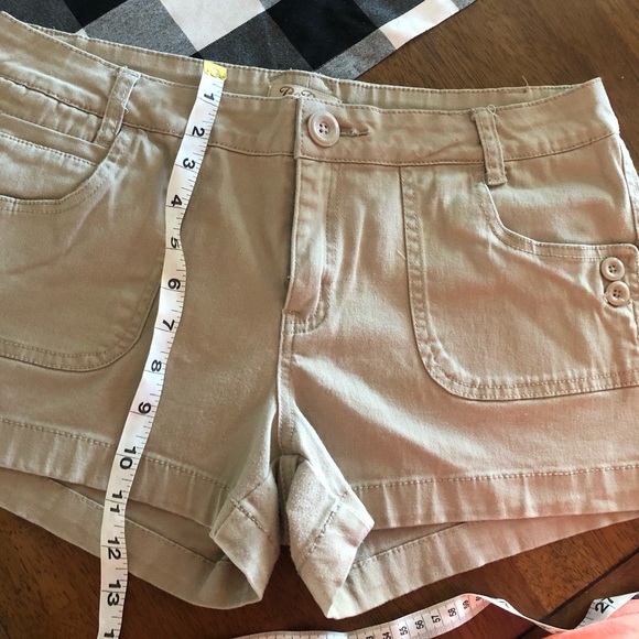Khaki Shorts - Picture 6 of 6